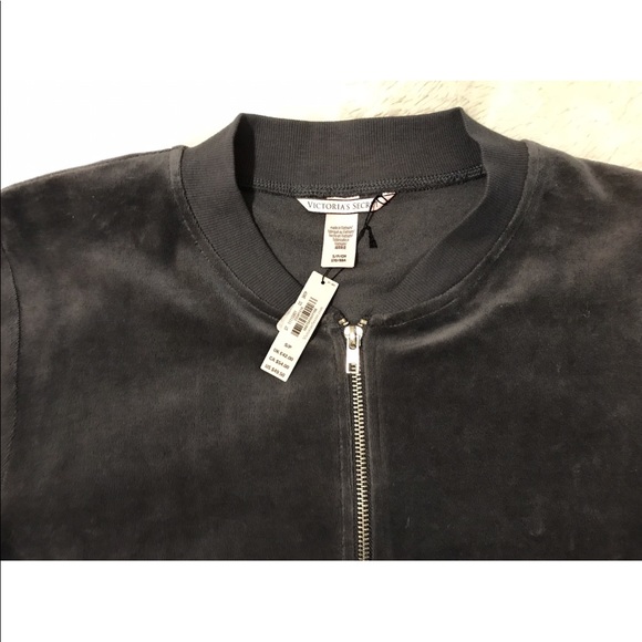 Victoria’s Secret Velvet Sweater - Picture 4 of 4